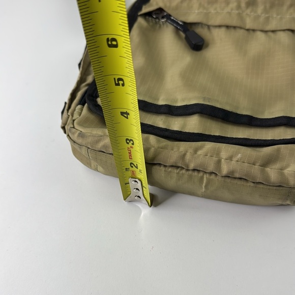 Derek Alexander Unisex Travel Tan Crossbody Bag - Picture 11 of 14